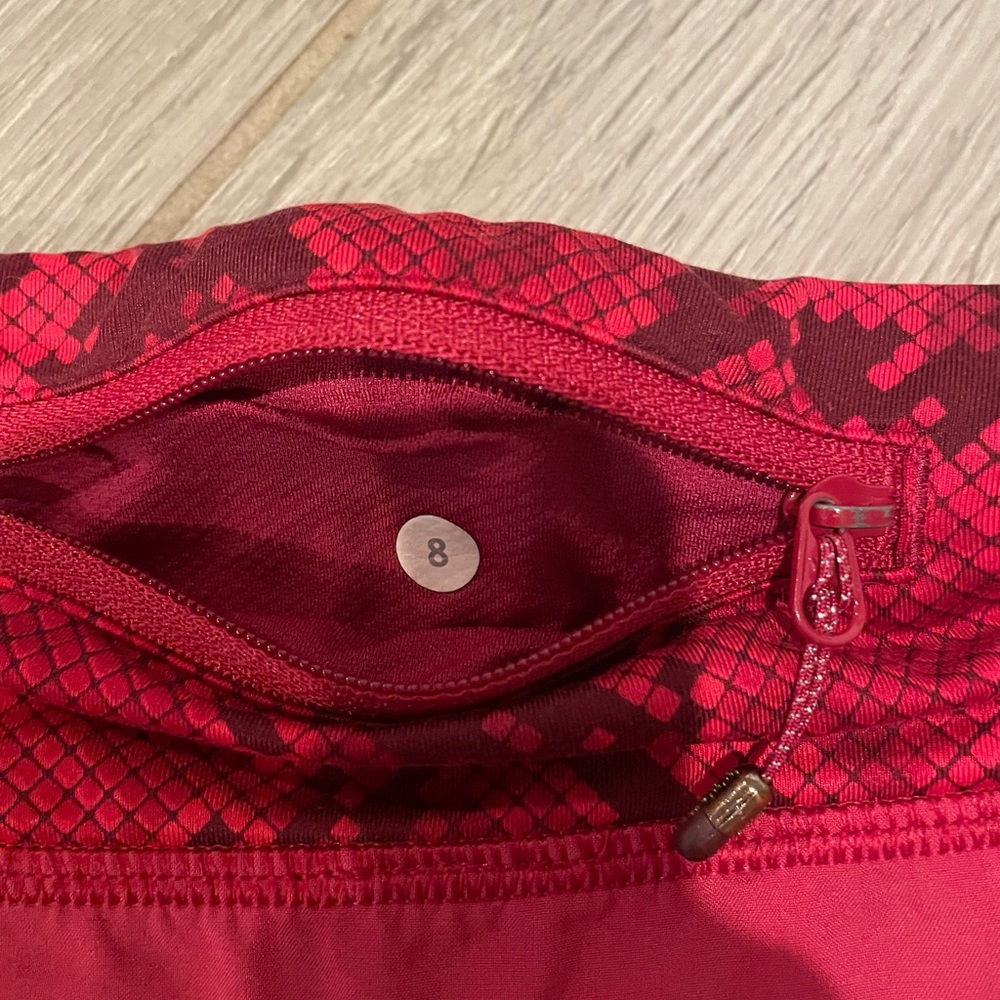 lululemon athletica Women's Red Athletic Shorts -Red/BlackSnake-Print Waistband - Picture 4 of 10